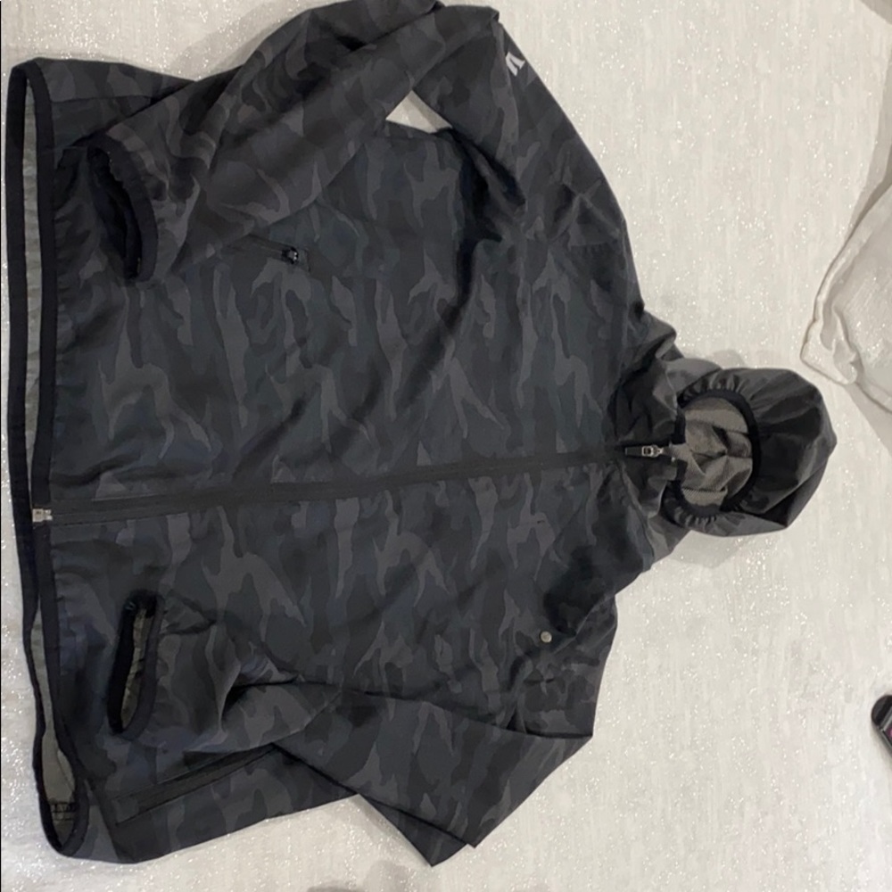 Men’s Vuori Trainer shell black camo